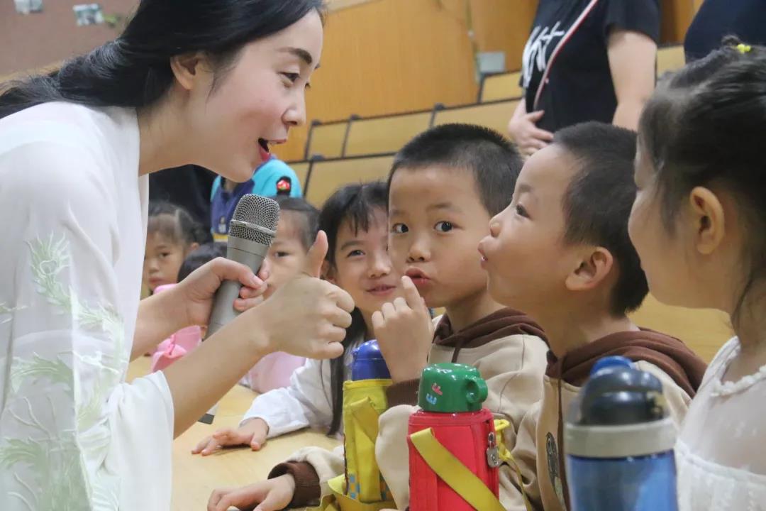 龍崗區(qū)開展《詩經》主題原創(chuàng)音樂培訓課